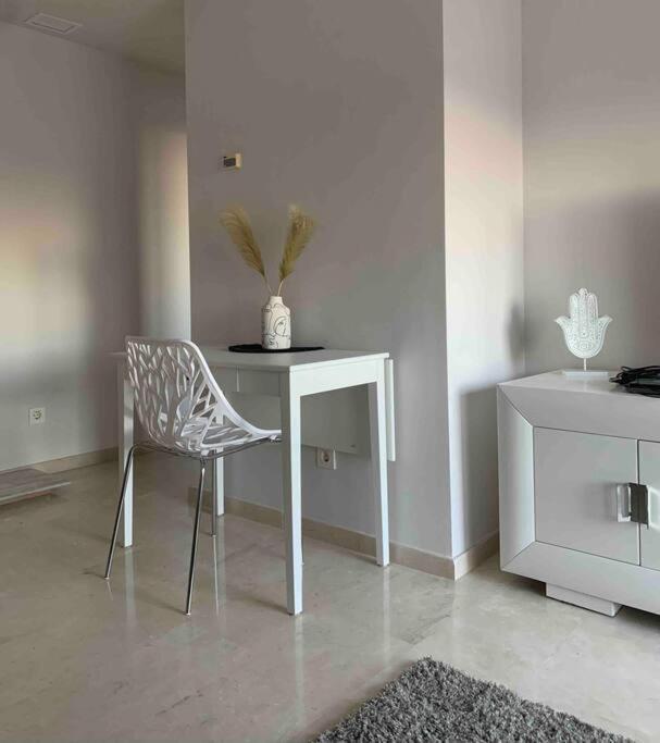 Penthouse Seaview And Golf Valle Romano Estepona Luaran gambar