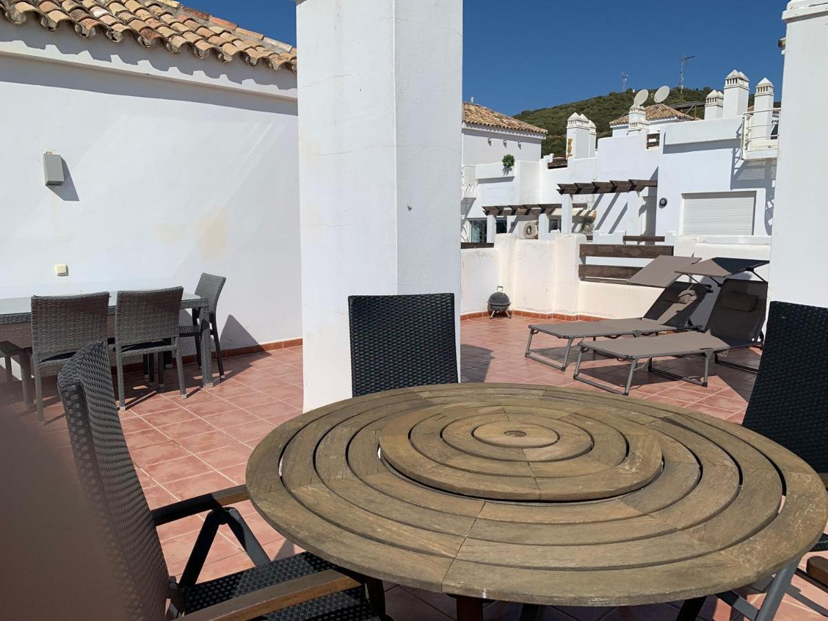 Penthouse Seaview And Golf Valle Romano Estepona Luaran gambar
